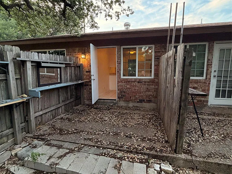 3405 Willowrun Cv #A — Photo 2