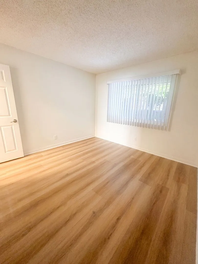 2 bed, 1.5 bath, 850 sqft, $2,795 — Photo 3