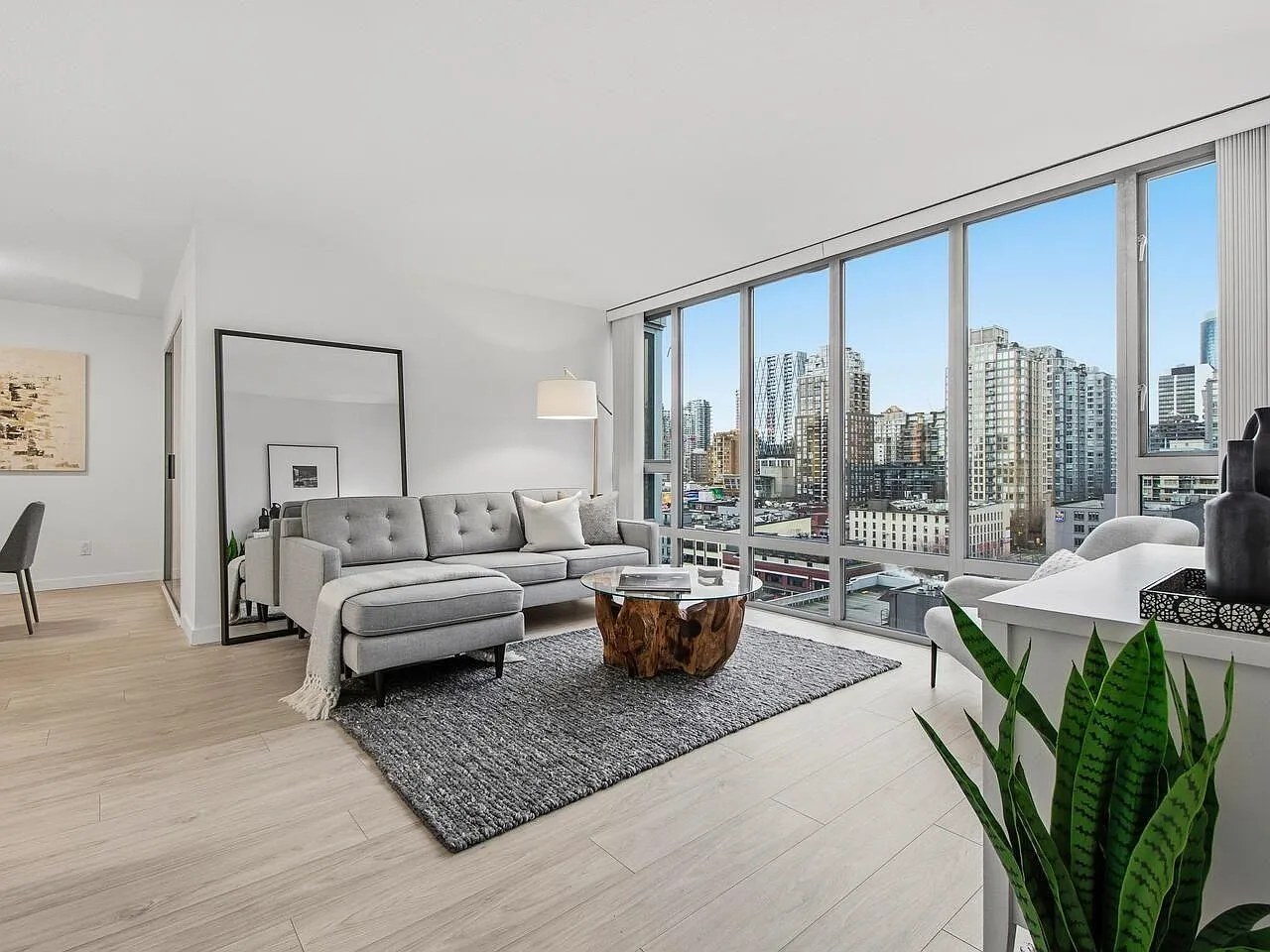 1 bed, 880 sqft, $2,900 — Photo 2
