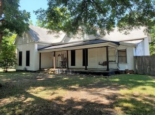 901 E 9th St, Bonham, TX 75418