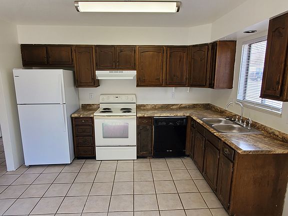 2nd image of 3255 Villasur Dr #A