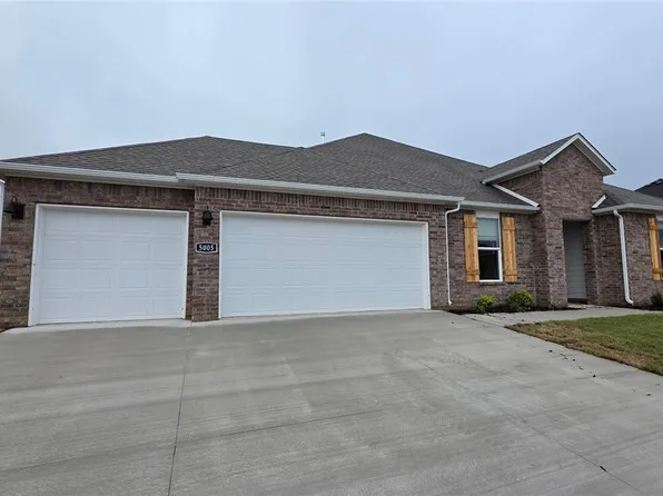 5005 E Sugarloaf St, Siloam Springs, AR 72761