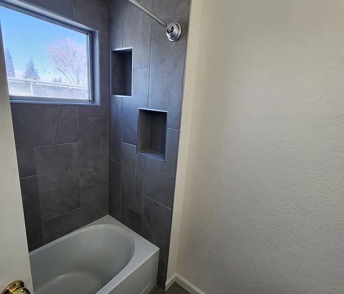 212 Hillcrest Dr #4 — Photo 11