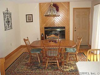 5th image of 3277 Greenleafe Dr