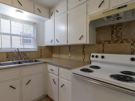 5th image of 1312 Massey St