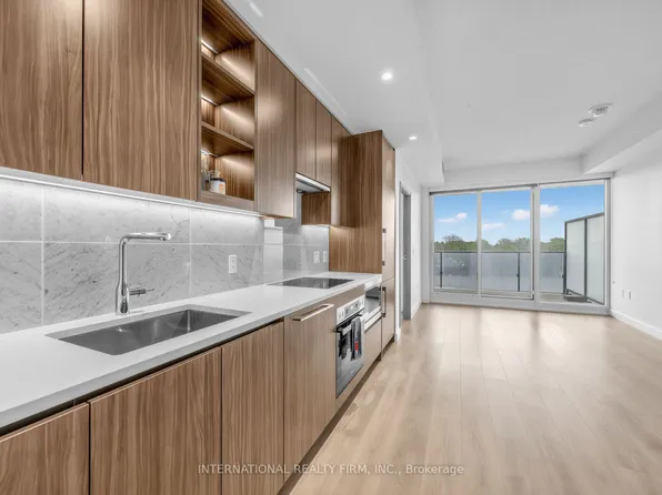 85 McMahon Dr #903, Toronto, ON M2K 0H1