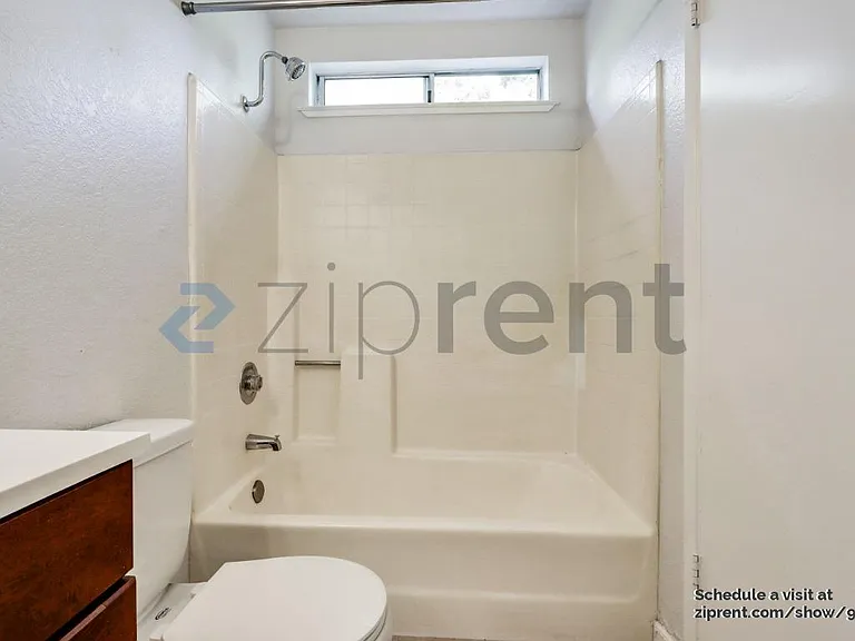 3626 Hallelujah Ct #3 — Photo 14