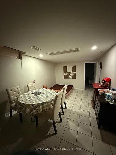 49 Sandmere Ave #BASEMENT Photo 1