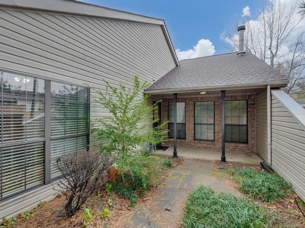 501 Laurel Hill Dr, Old Hickory, TN 37138