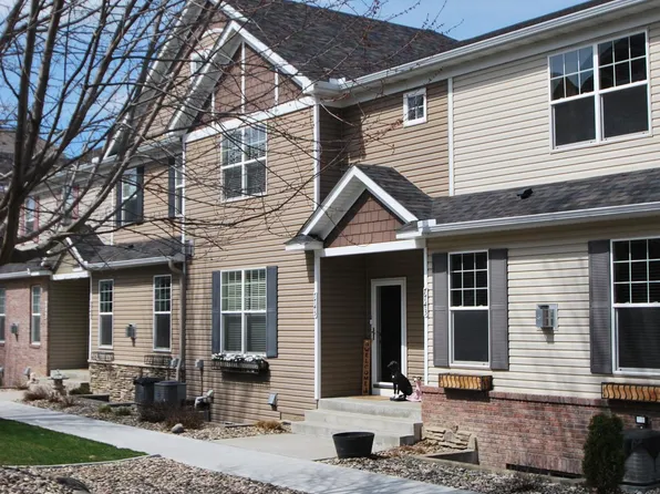 7745 Madelyn Creek Dr, Victoria, MN 55386