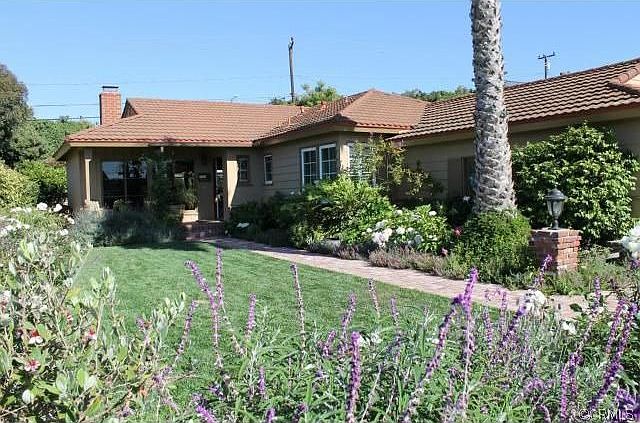1st image of 608 Camino De Encanto