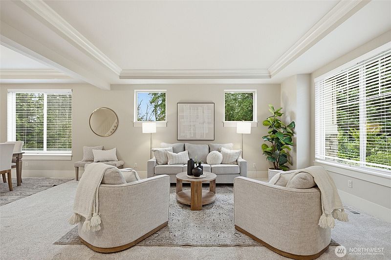 4th image of 5236 NE 11th Court