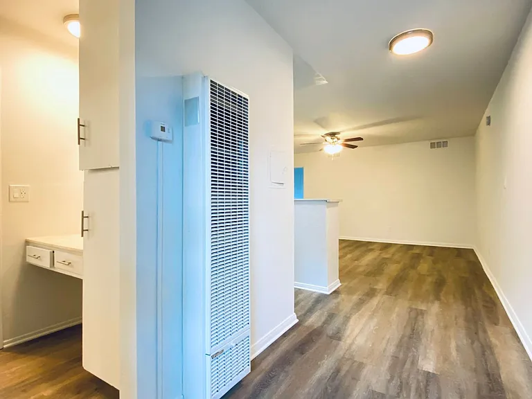 6736 Cleon Ave — Photo 65