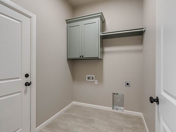 5th image of 1102 Wisteria Way
