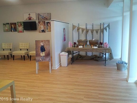 5th image of 108 W Ashland Ave