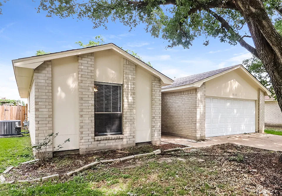 3222 Rocky Crest Dr