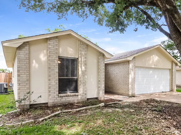 3222 Rocky Crest Dr, Katy, TX 77449