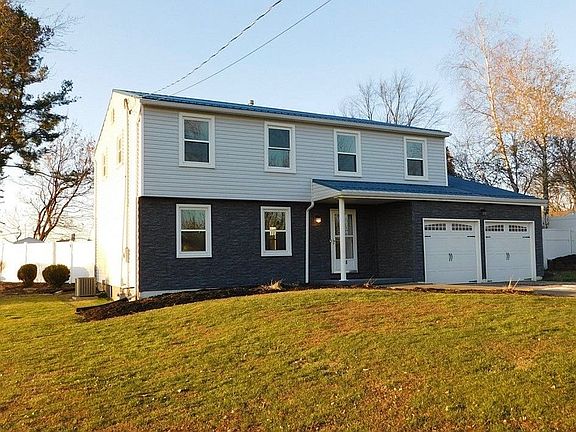 2nd image of 150 Walker Manor Dr