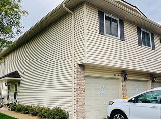 2349 Grenadier Ave N, Oakdale, MN 55128
