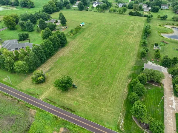 19185 Antioch Rd, Overland Park, KS 66013