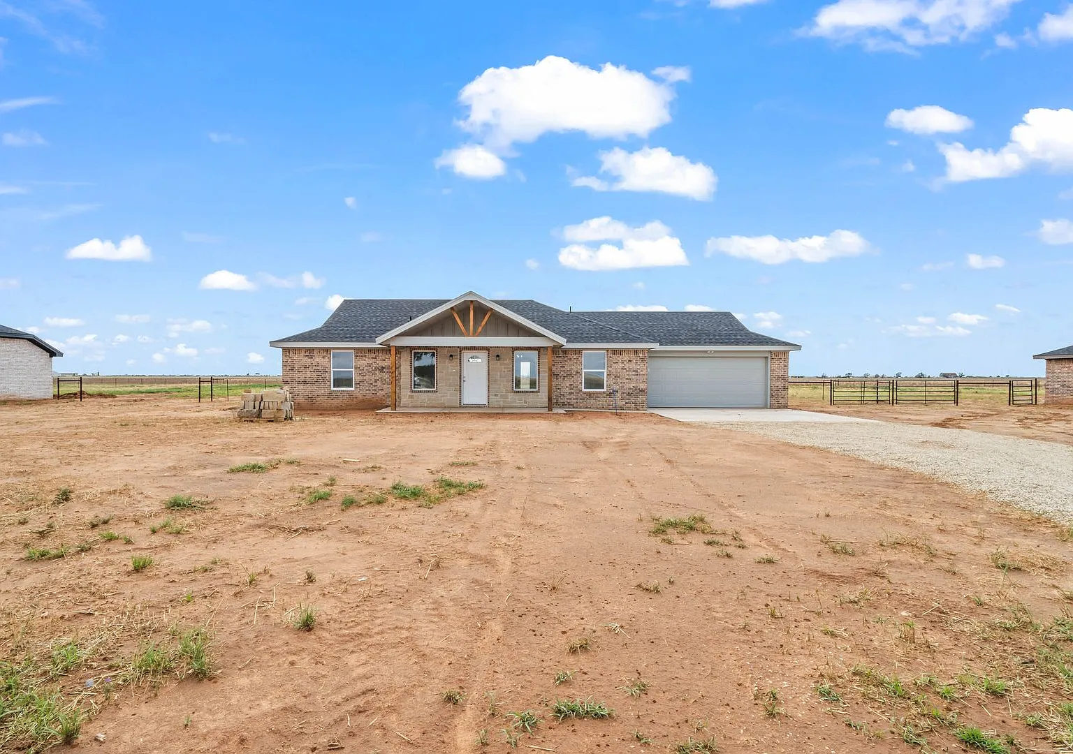 Country Living In Roosevelt ISD! — Photo 1