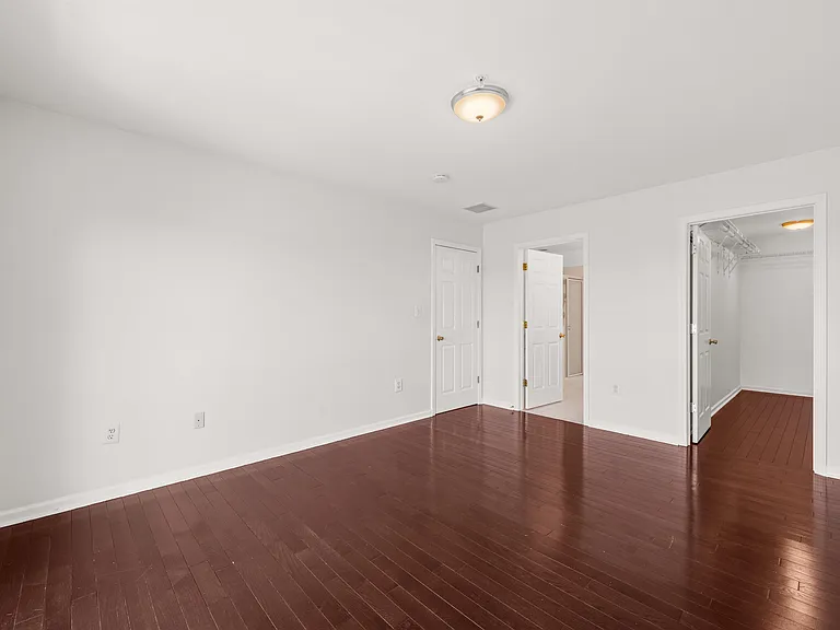 92 Lyon Ct — Photo 15