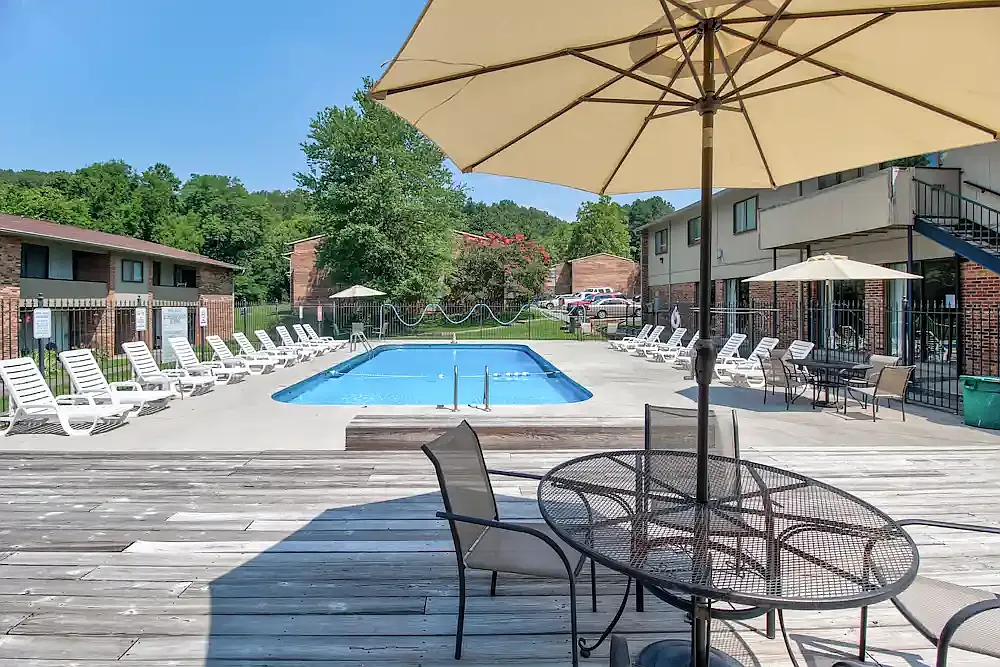 Sunset Rill Apartments — Photo 3
