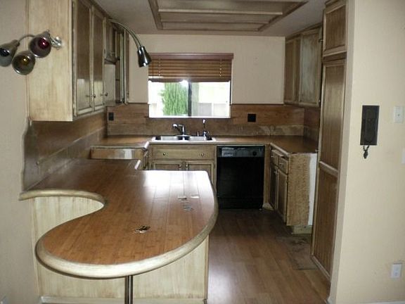 3rd image of 638 W California Ave APT 4