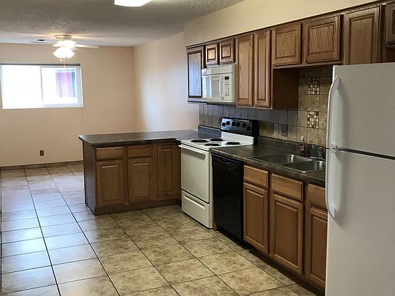 2nd image of 1717 Cliffside Dr APT C