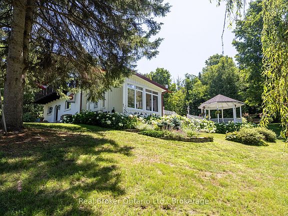 5th image of 982 Porter Rd
