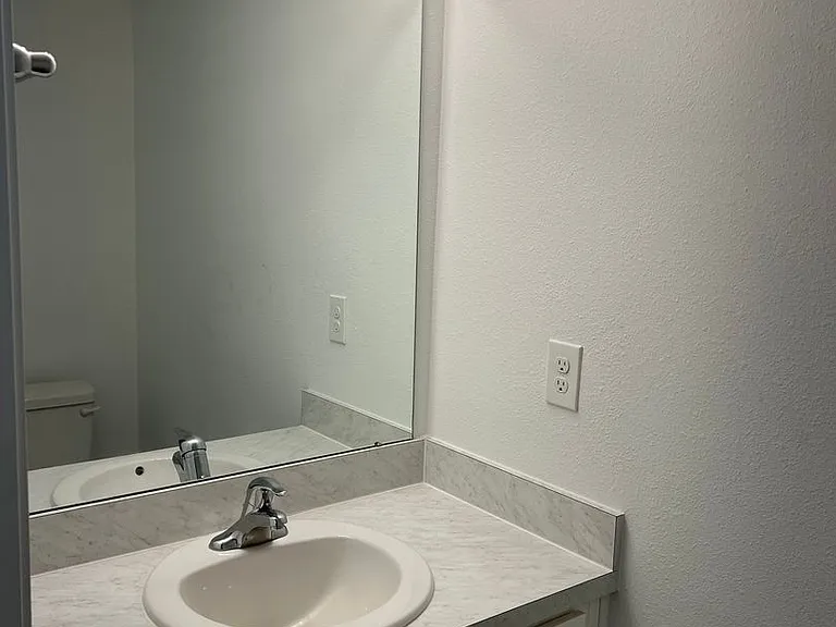 4021 Haymon Ave — Photo 5