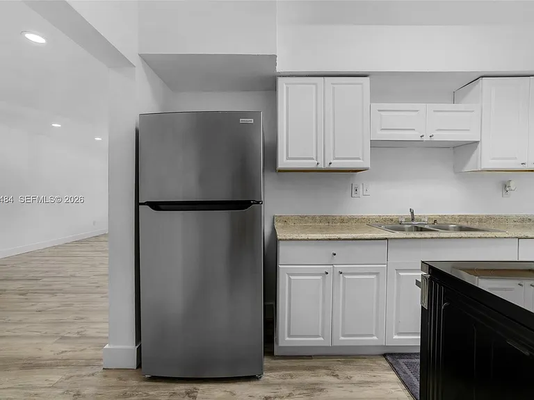 2250 Bay Dr #7 — Photo 12
