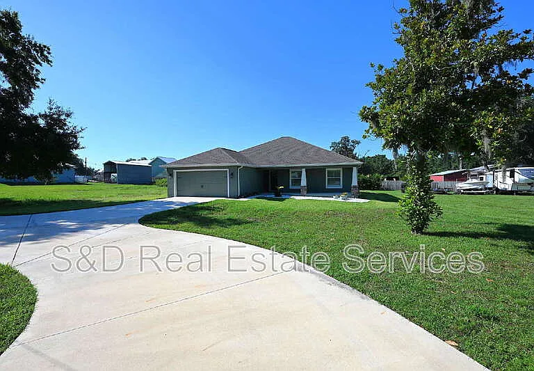 4435 Lake Hancock Rd — Photo 2
