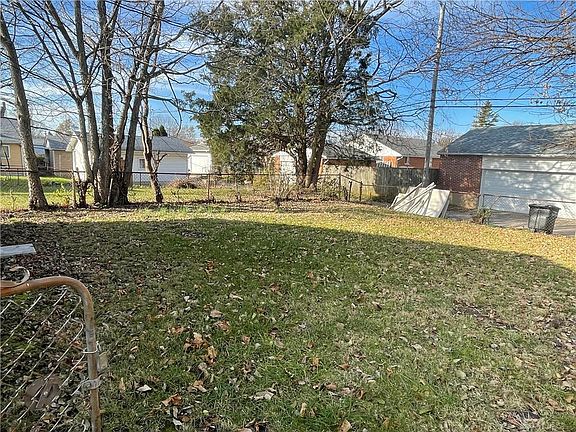 3rd image of 1439 Hochwalt Ave