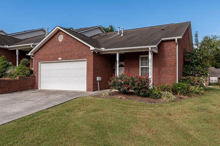 1st image of 931 Webster Groves Ln