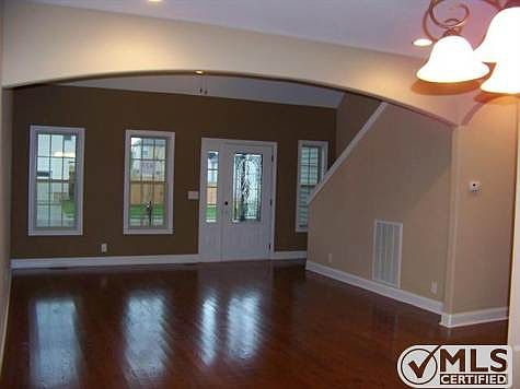 2nd image of 3617 Fox Den Ln