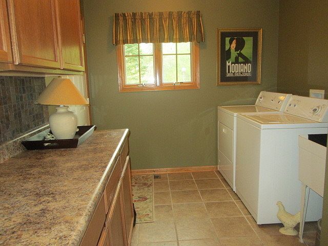 1st image of 3690 Warwick Dr #A