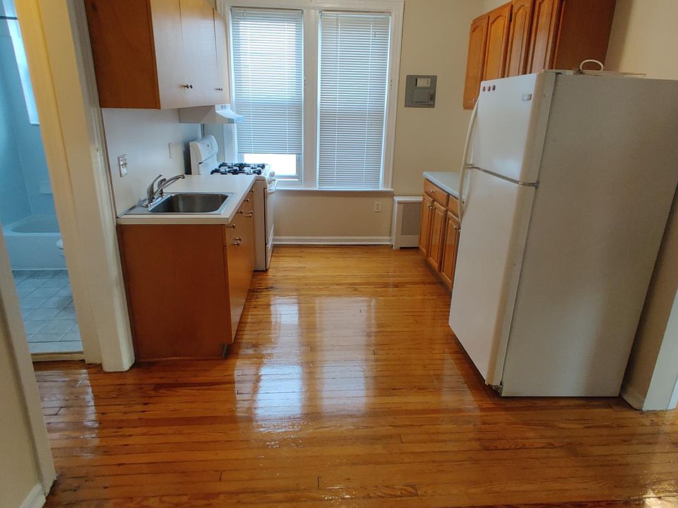 1st image of 1533 Bath Ave #2R