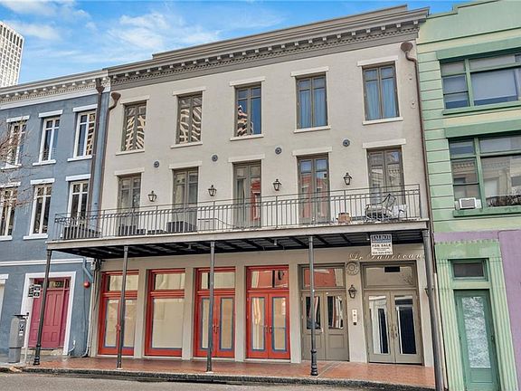 2nd image of 628 Baronne St APT 403