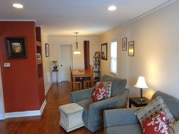 2nd image of 10955 S Central Park Ave