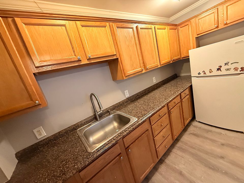 1st image of 555 3rd St #1S