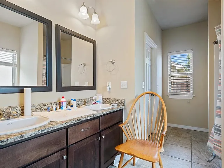 1507 W 13th Ave — Photo 11