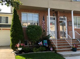 16 Knight Loop, Staten Island, NY 10306