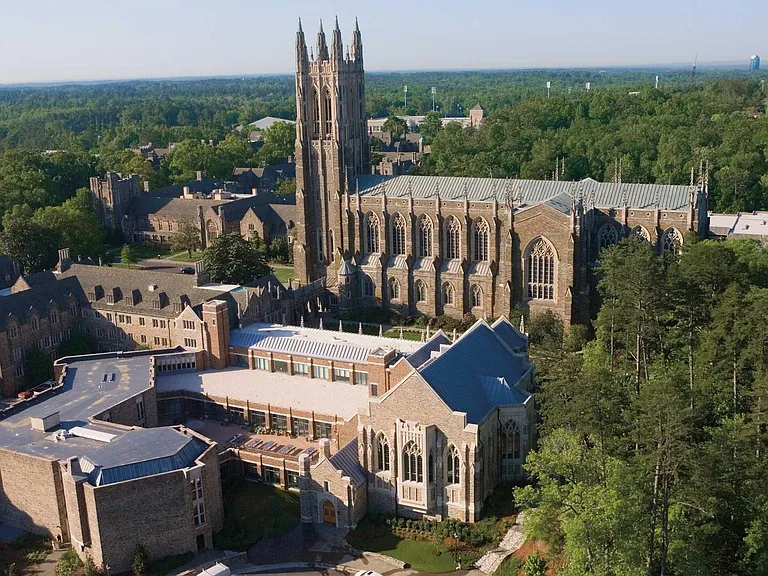 Duke Campus is in 5 min driving distance