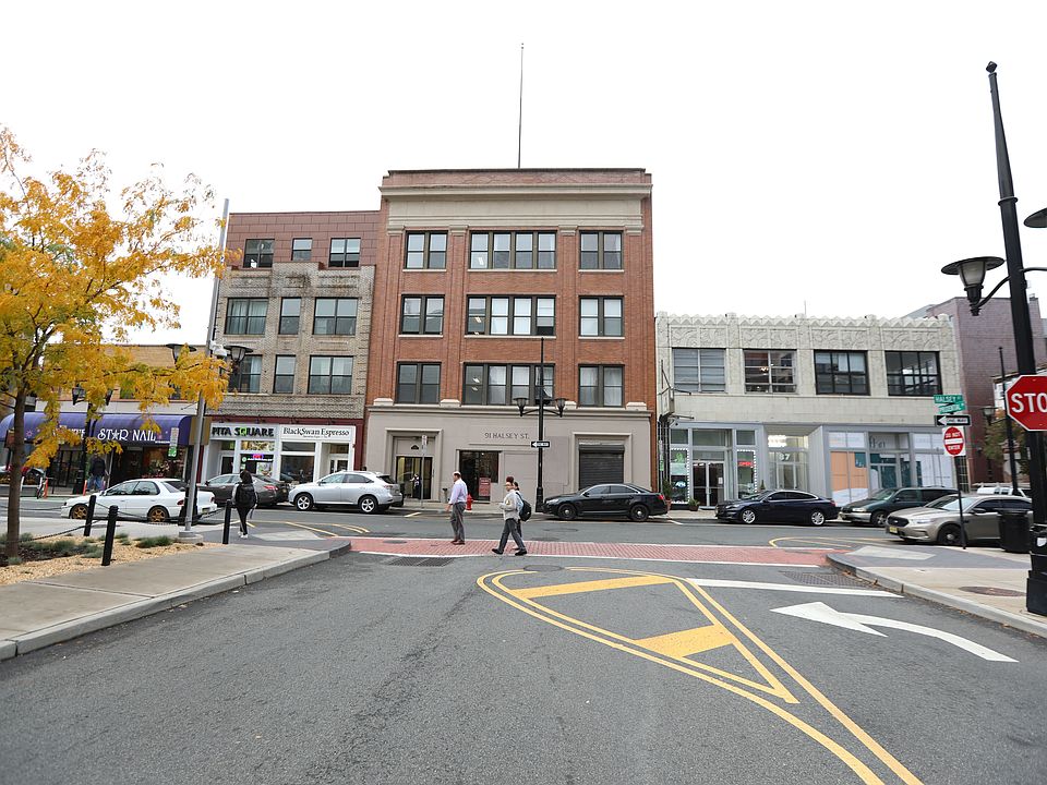 The Halsey Lofts