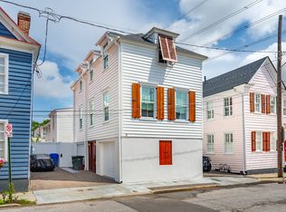 4 President Pl, Charleston, SC 29403