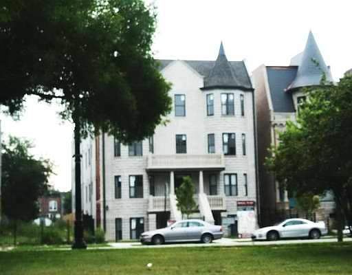 1st image of 4127 S Drexel Blvd APT 1E