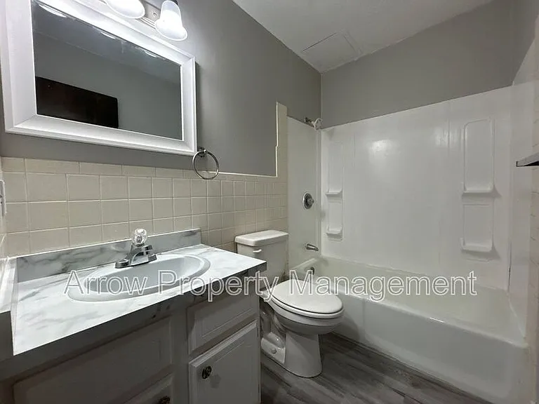 1725 N Iowa Ave #2 — Photo 7