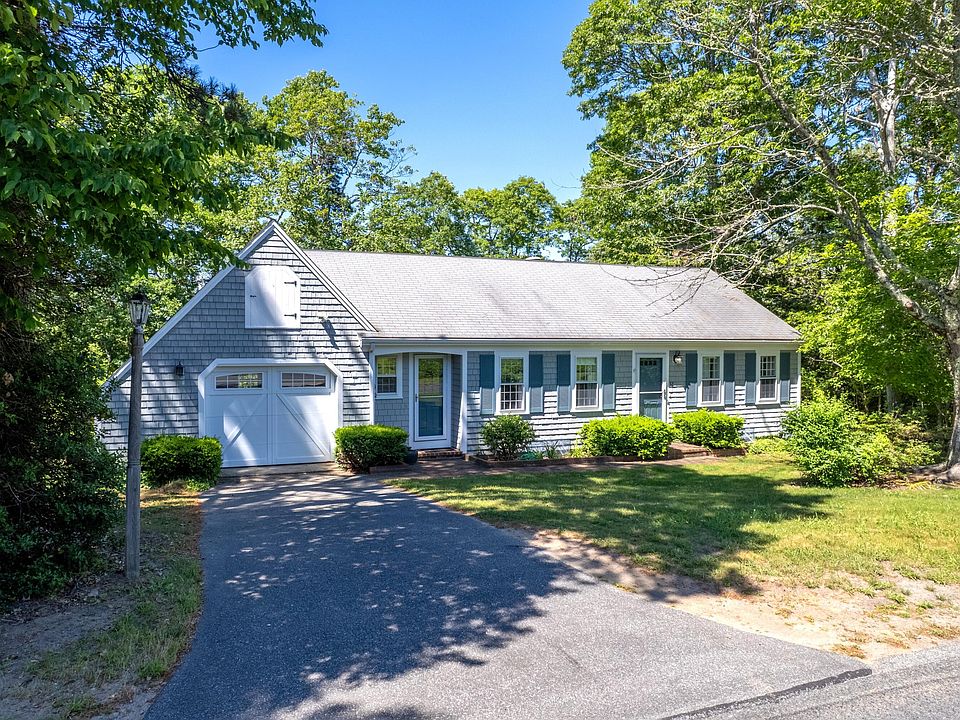 1st image of 32 Indian Field Drive