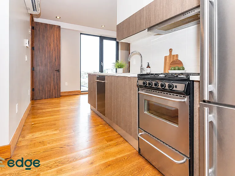 865 Willoughby Ave #6B — Photo 3